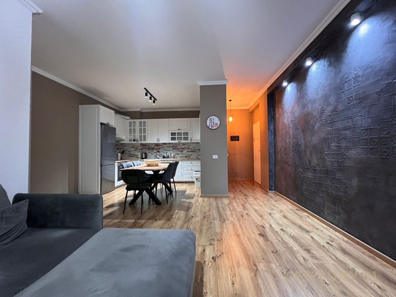 Apartment 2+1+2 For Rent Near the Botanical Garden!