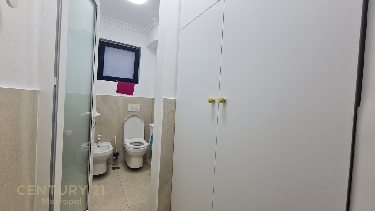 OFROHET PER SHITJE AMBIENT PER ZYRE OSE BANIM-SHESHI WILLSON!