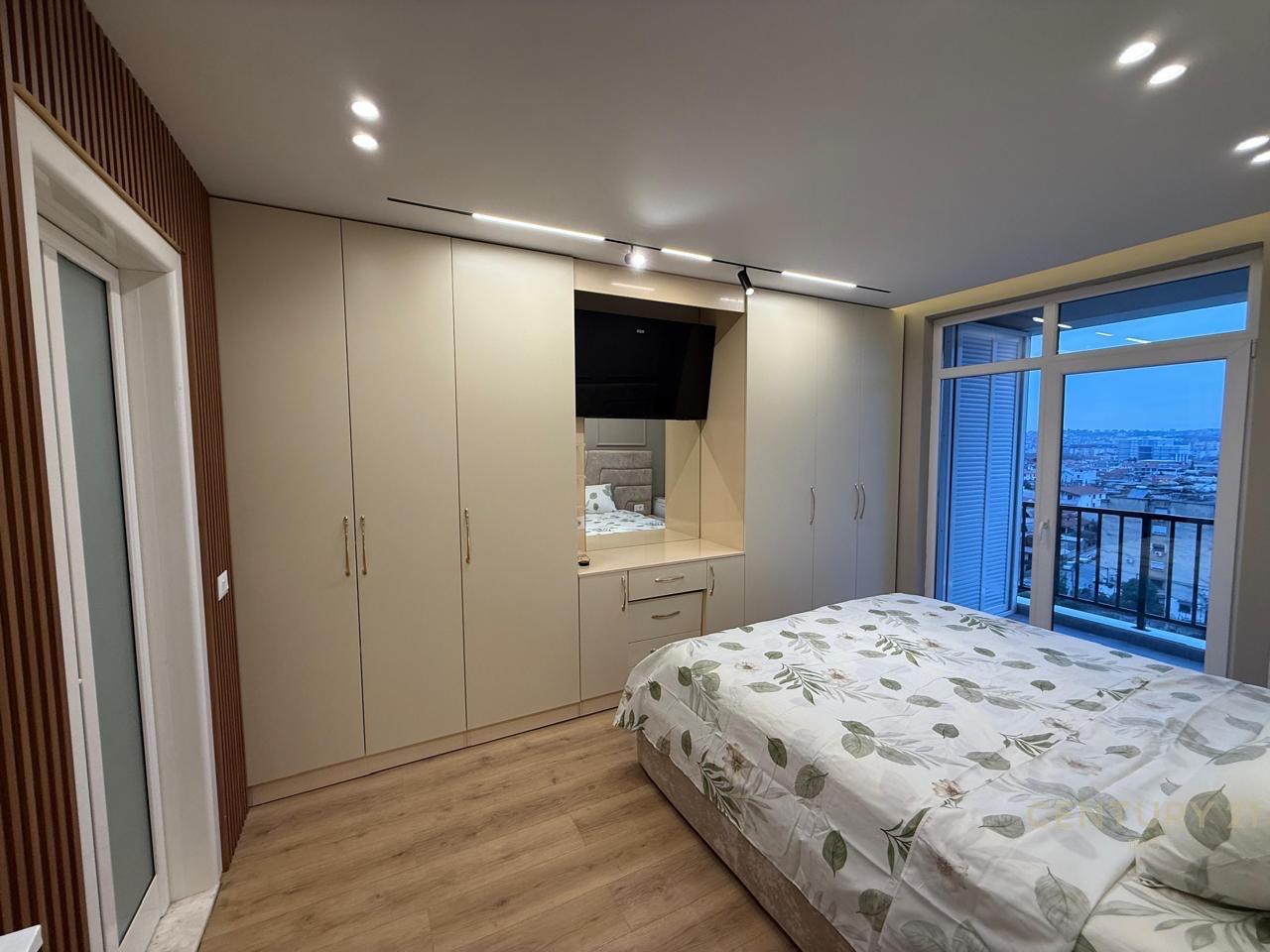 Appartamento 2+1+2 in vendita vicino alla United School!