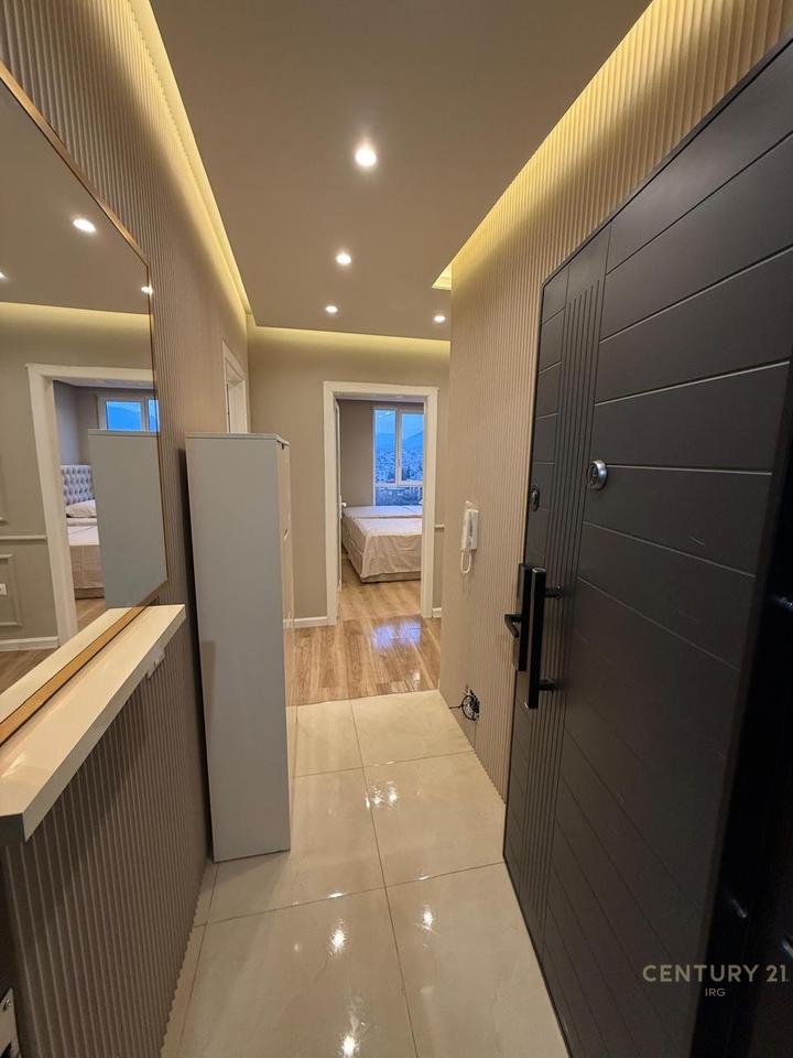 Appartamento 2+1+2 in vendita vicino alla United School!