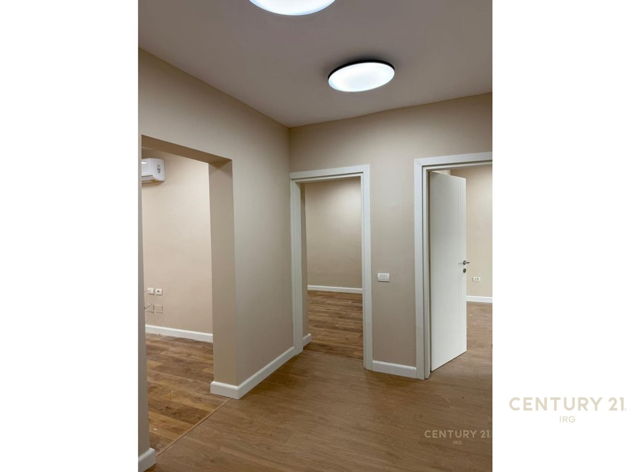 APARTAMENT 2+1 PER QIRA PRANE PETRO NINIT!