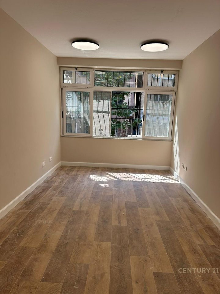 APARTAMENT 2+1 PER QIRA PRANE PETRO NINIT!