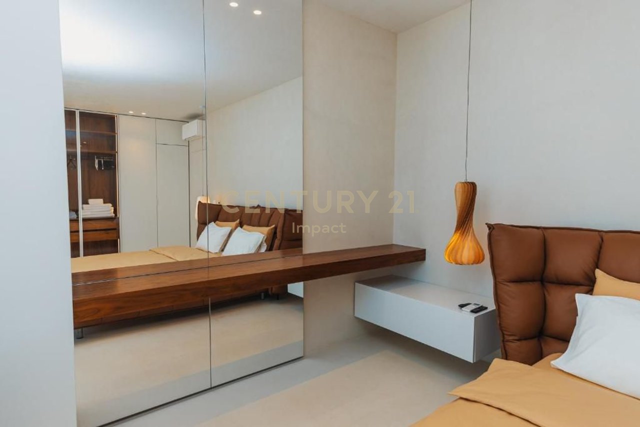 SHESIM SUPER VILË BIG TWIN LUKSOZE ME PISHINE NË GREEN COAST 1 PALASË!!