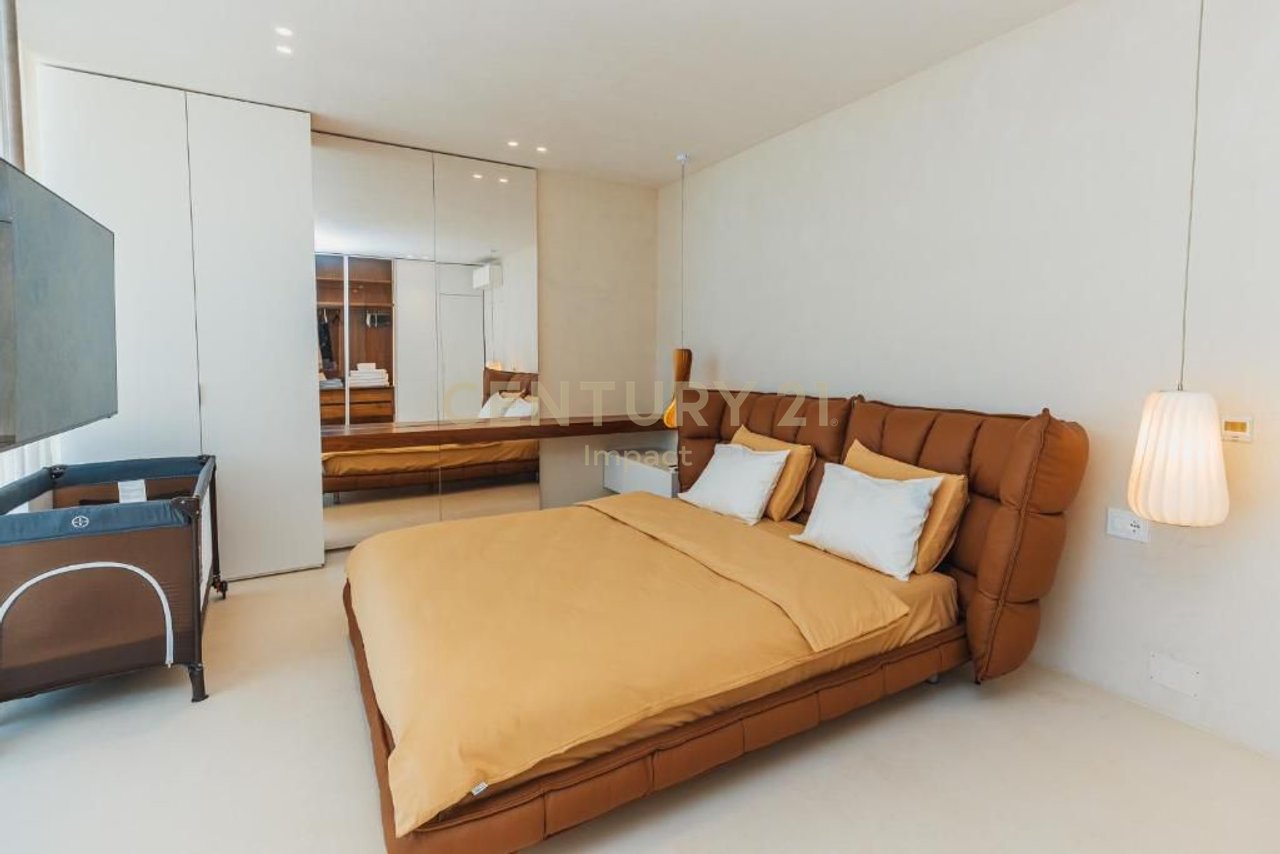 SHESIM SUPER VILË BIG TWIN LUKSOZE ME PISHINE NË GREEN COAST 1 PALASË!!