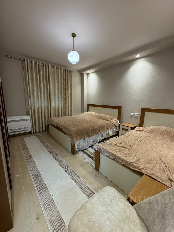 JEPET ME QIRA 1+1 NE SHKEMBIN E KAVAJES