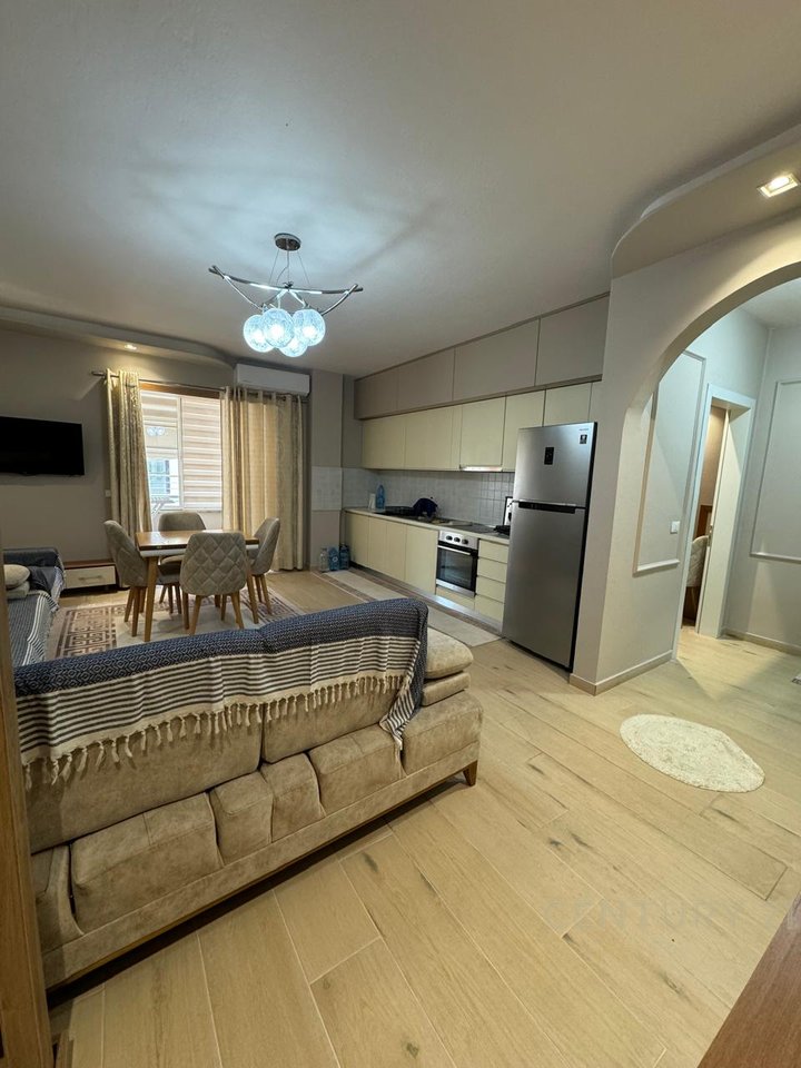 JEPET ME QIRA 1+1 NE SHKEMBIN E KAVAJES