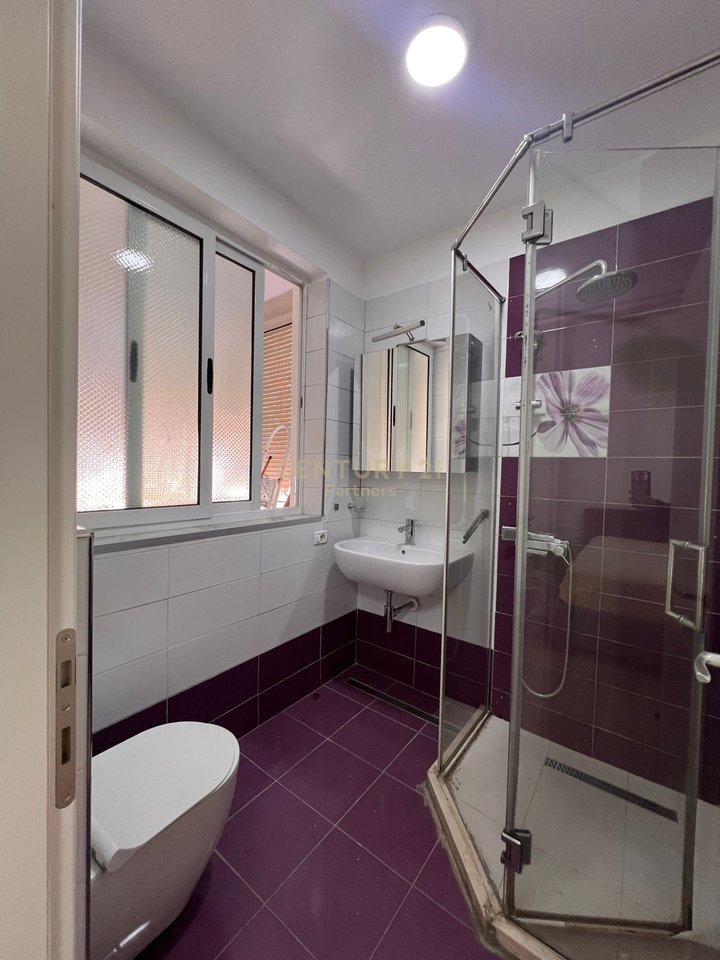 LOCALE COMMERCIALE IN AFFITTO VICINO AGLI EDIFICI DI 9 PIANI