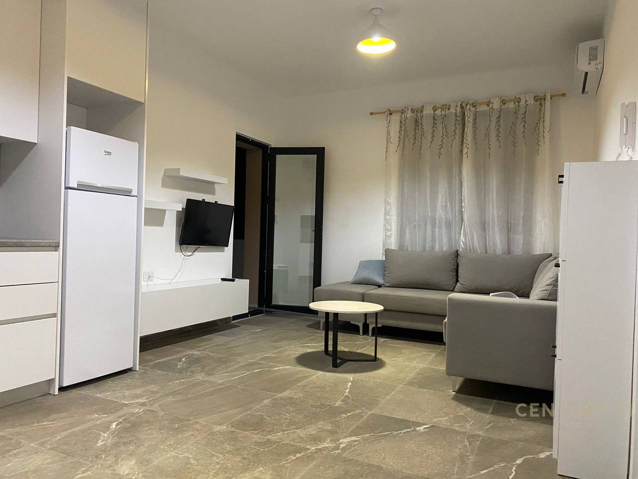 CASSA ITALIA, APARTAMENT 1+1 ME QIRA!