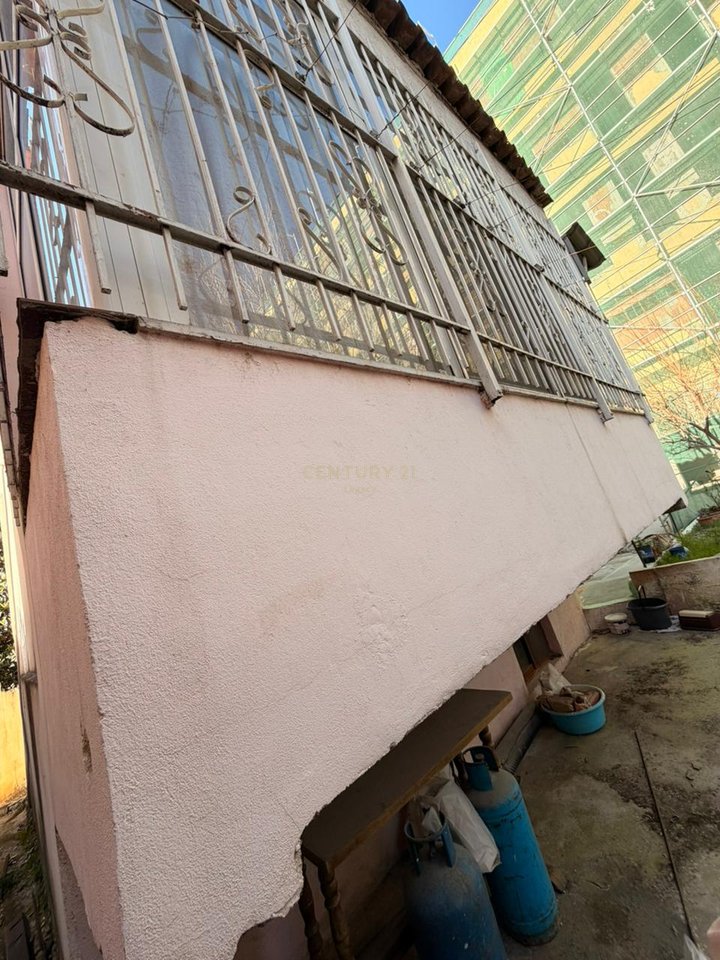 ‼️LISTIM I RI. 🏡 Apartament 1+1 + Truall në Shitje – Rruga e Dibrës, përballë QSUT