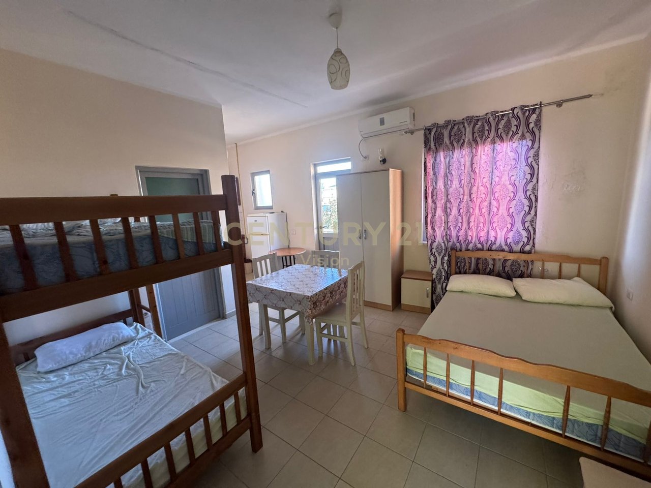 Hotel 2-katesh per shitje ne Velipoje