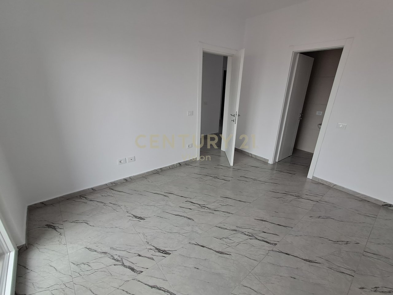 Apartament 3+1+3+ 2 ballkone per shitje, afer Arres se Madhe, Shkoder -    135 m2
