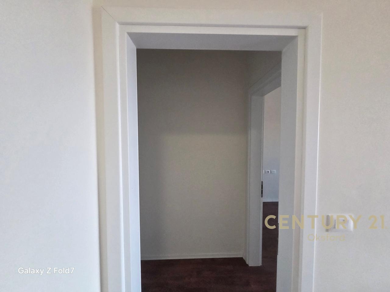 OFFICE SPACE FOR RENT IN TIRANA GARDEN BUILDING