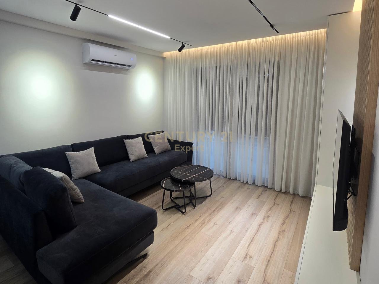 APARTAMENT 2+1+2 NE SHITJE PRANE UET