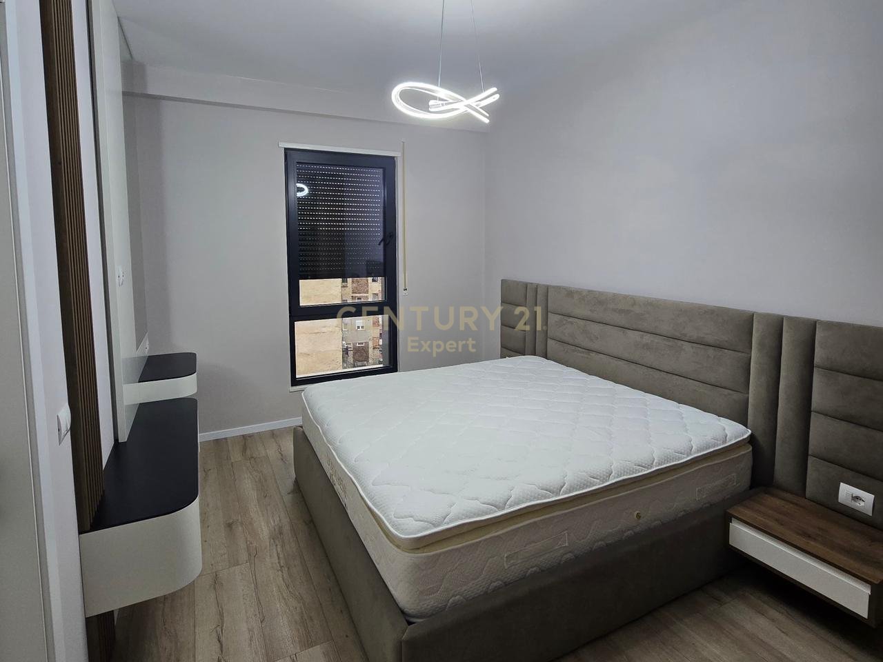 APARTAMENT 2+1+2 NE SHITJE PRANE UET