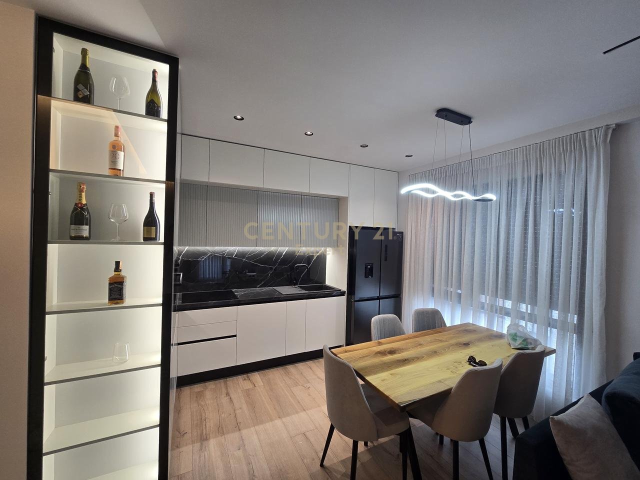 APARTAMENT 2+1+2 NE SHITJE PRANE UET