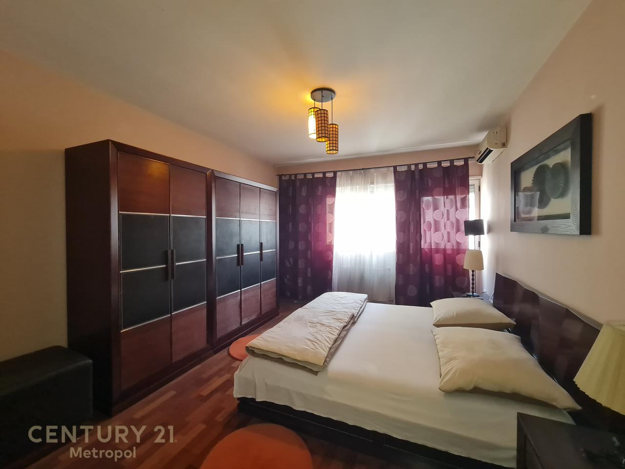 Apartament 2+1 Për Shitje në Komunën e Parisit,