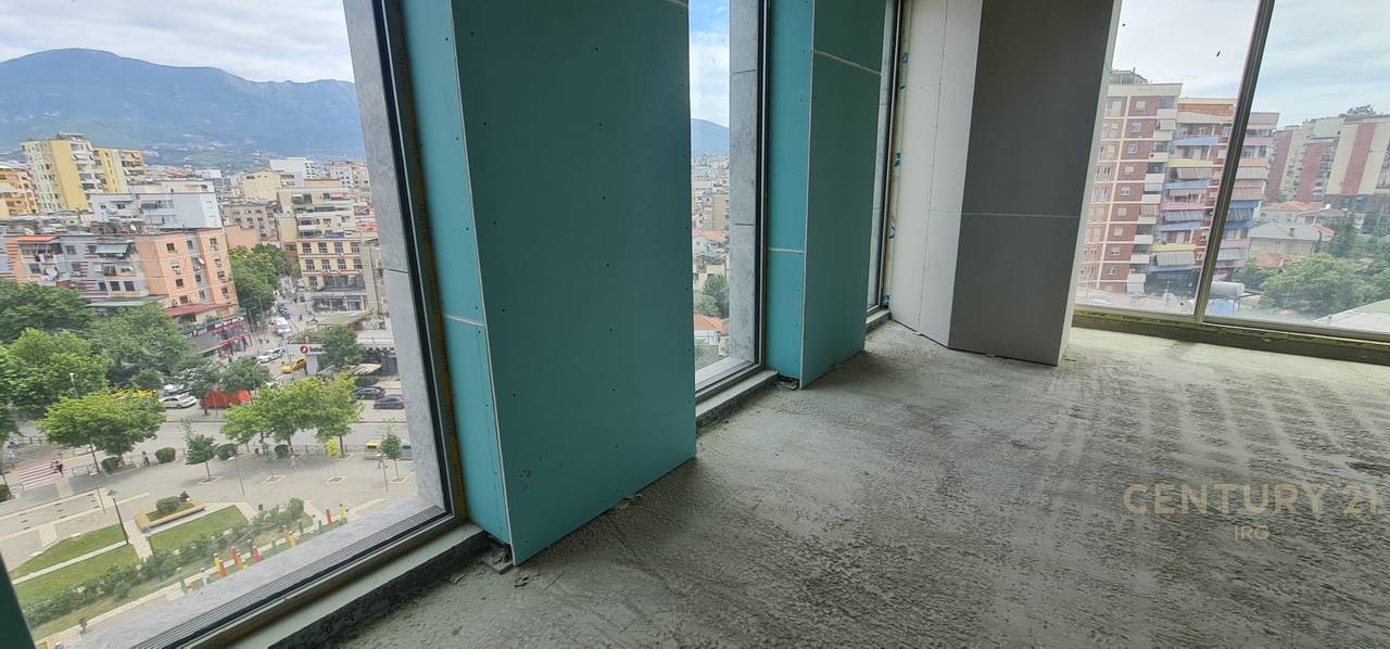 ZYRE TE DOWNTOWN ONE!