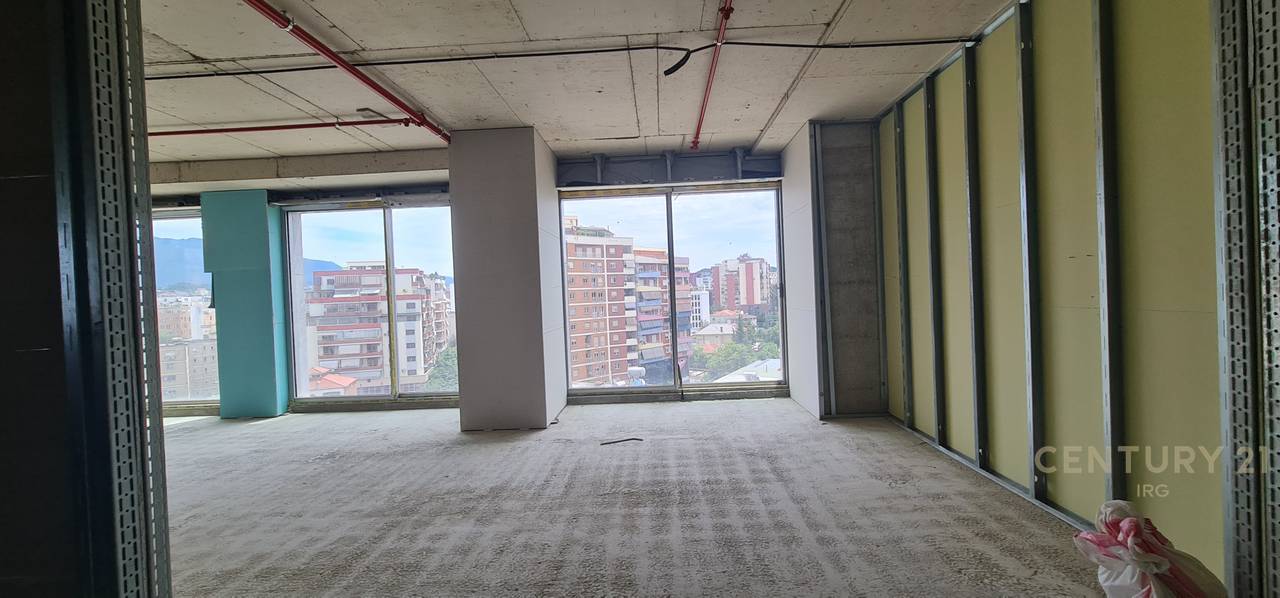 ZYRE TE DOWNTOWN ONE!