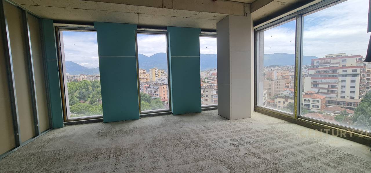 ZYRE TE DOWNTOWN ONE!