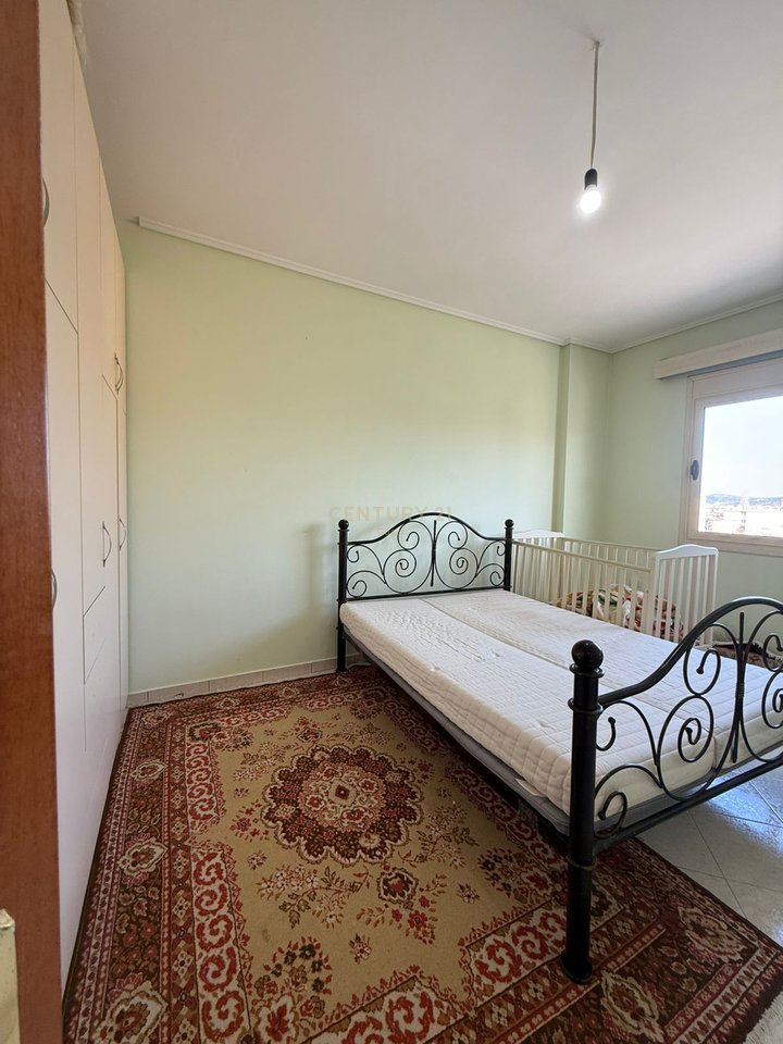 SHITET APARTAMENT 2+1+2  NE LAGJEN "24 MAJ", VLORE!