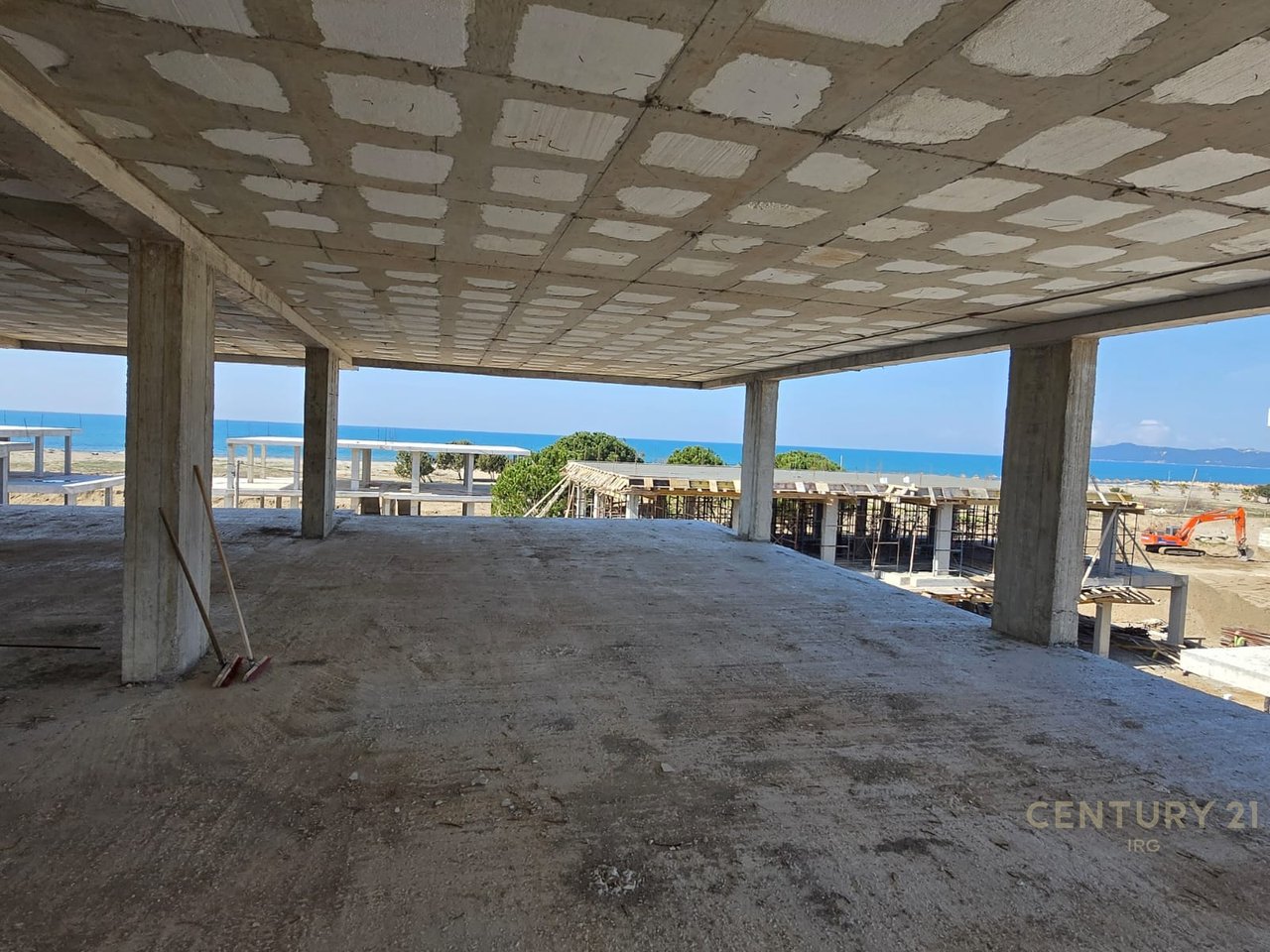 APARTAMENT PREMIUM 2+1 TEK GJIRI I LALZIT!