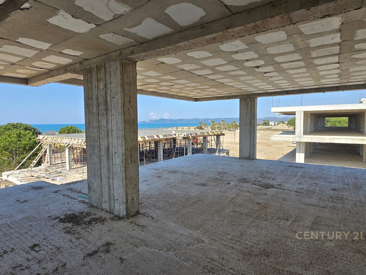 APARTAMENT PREMIUM 2+1 TEK GJIRI I LALZIT!