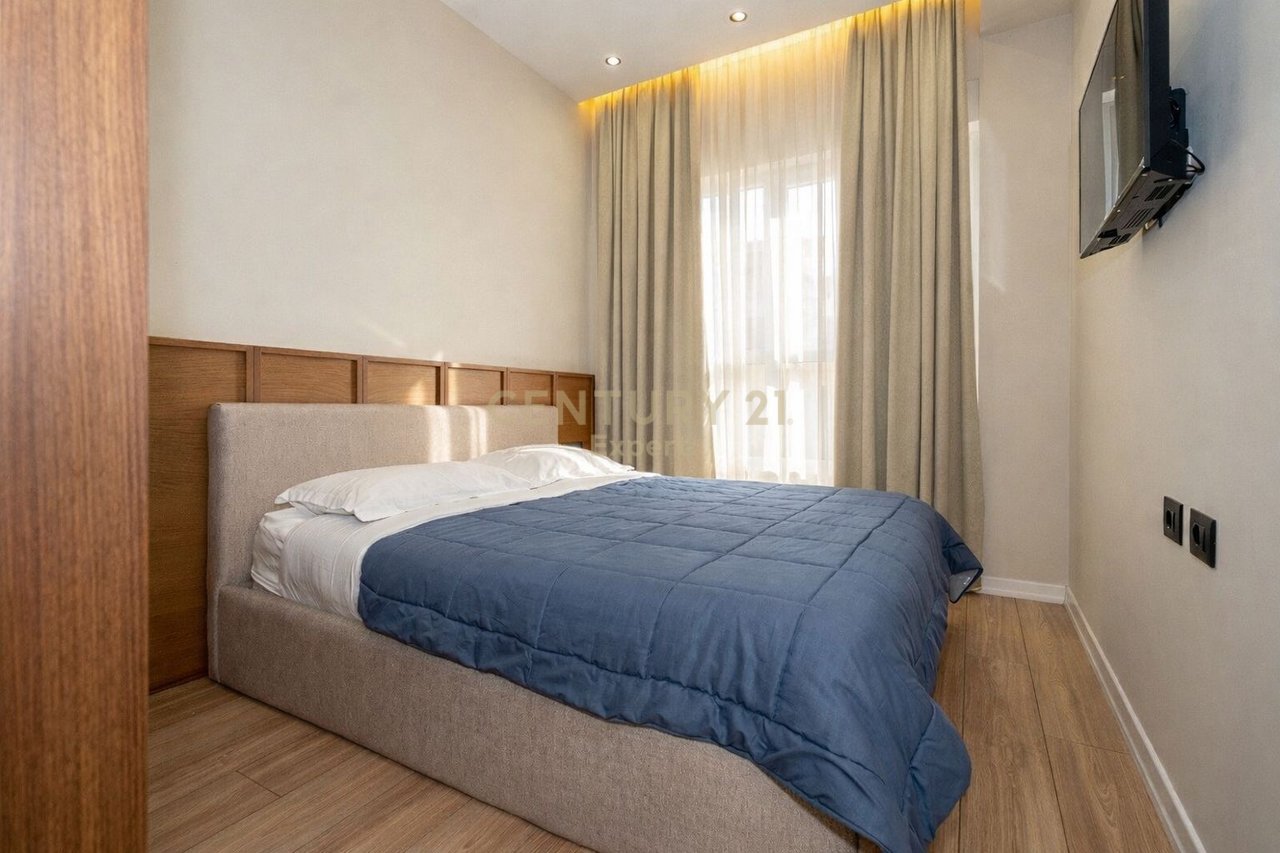 JAPIM ME QIRA APARTAMENT 2+1+2+ POST PARKIMI- ALI DEMI REZIDENCA MANGALEM.