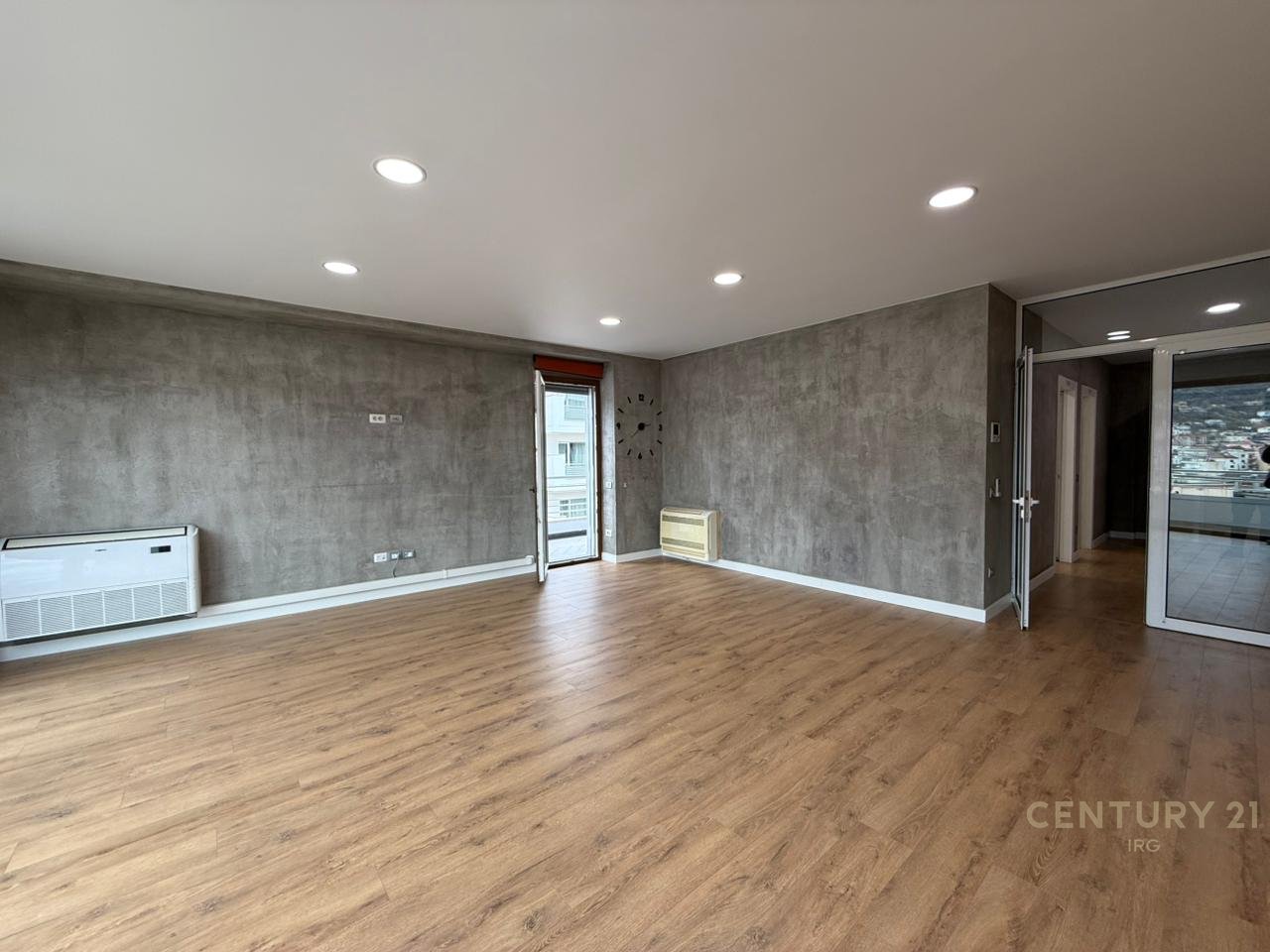 OFFICE  FOR RENT AT HILTON, NEAR DELIJORGJI