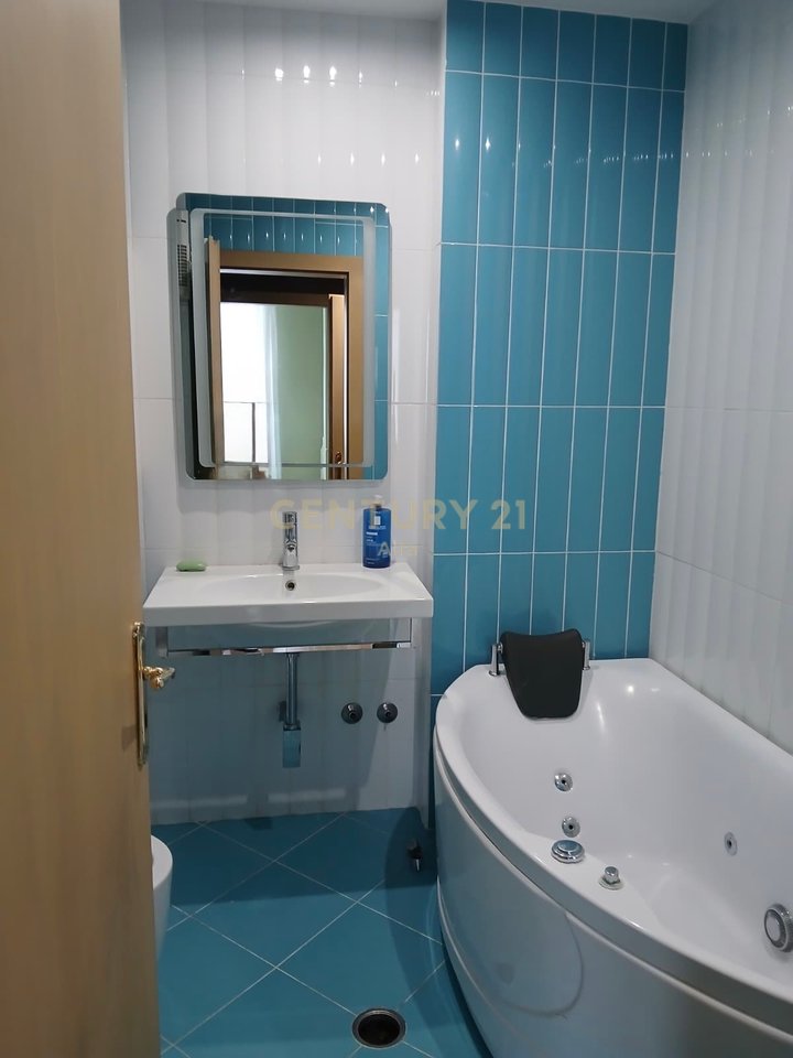 QIRA, APARTAMENT 2+1+2 me POST PARKIMI TE LIQENI I THATE❗️