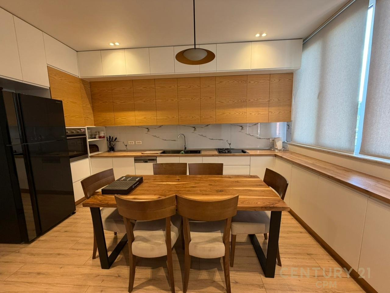 APARTAMENT 2+1 ME QIRA PRANE KOMUNES SE PARISIT!