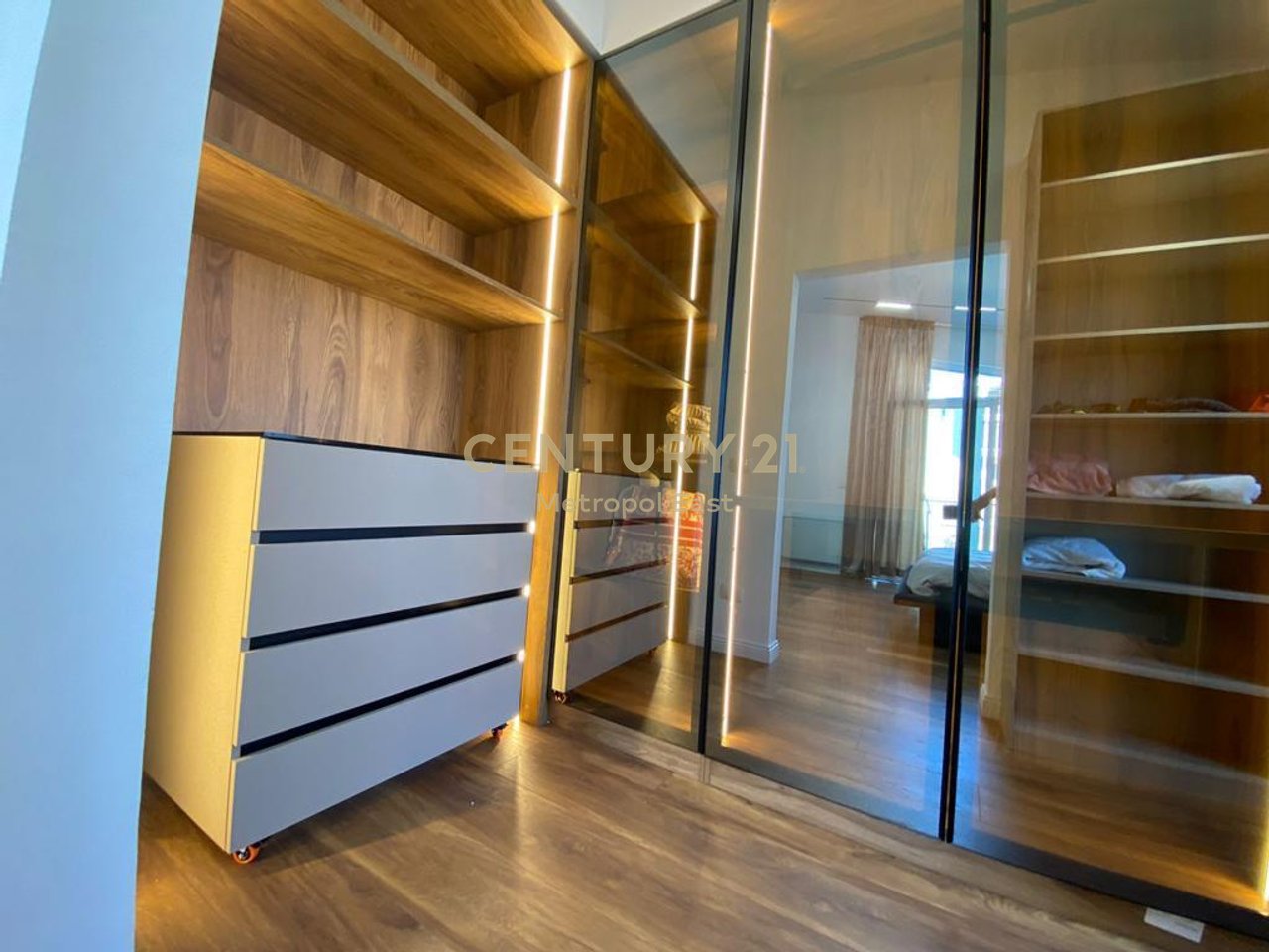 LUXURY VILLA FOR RENT WITH A POOL, IN A RESIDENTIAL AREA NEAR TEG