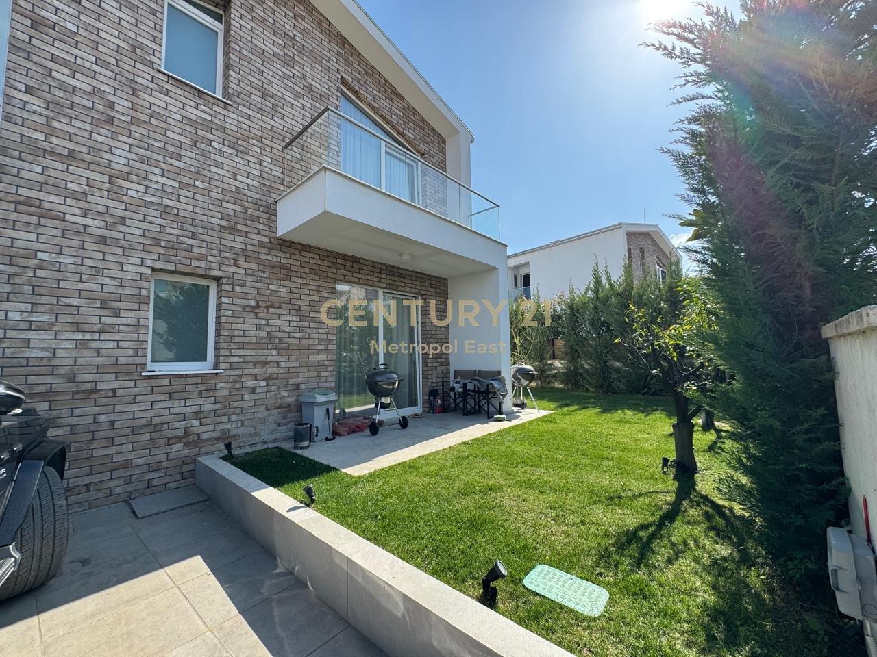 LUXURY VILLA FOR RENT WITH A POOL, IN A RESIDENTIAL AREA NEAR TEG