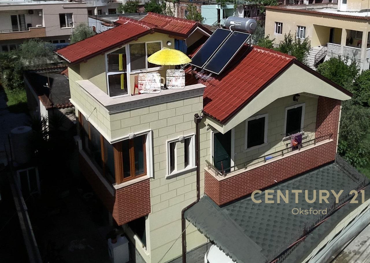 Shitet vilë 2 kate + papafingo në rrugën Jordan Misja!