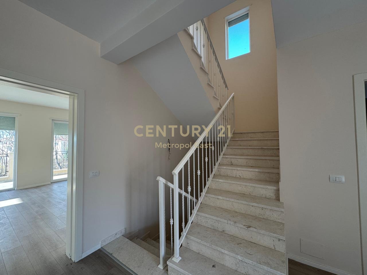 VILE LUSSUOSE IN VENDITA, RESIDENCE COLLINA VERDE