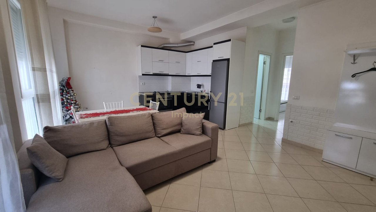 Apartament 1+1 Me Qira në 21 Dhjetori, Rruga Muhamet Gjollesha, Tiranë - 520€ !