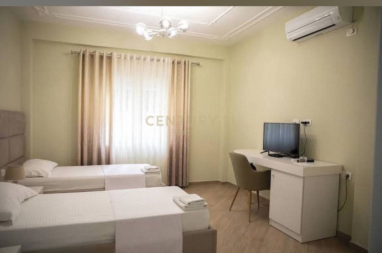 HOTEL NË SHITJE NË BERAT – BIZNES AKTIV ME POTENCIAL TË LARTË INVESTIMI