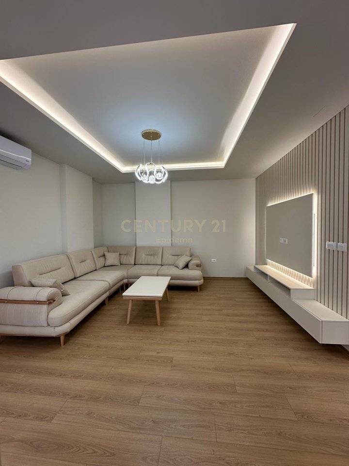 Apartament Luksoz 2+1+2 për shitje , Zogu i Zi Tirane