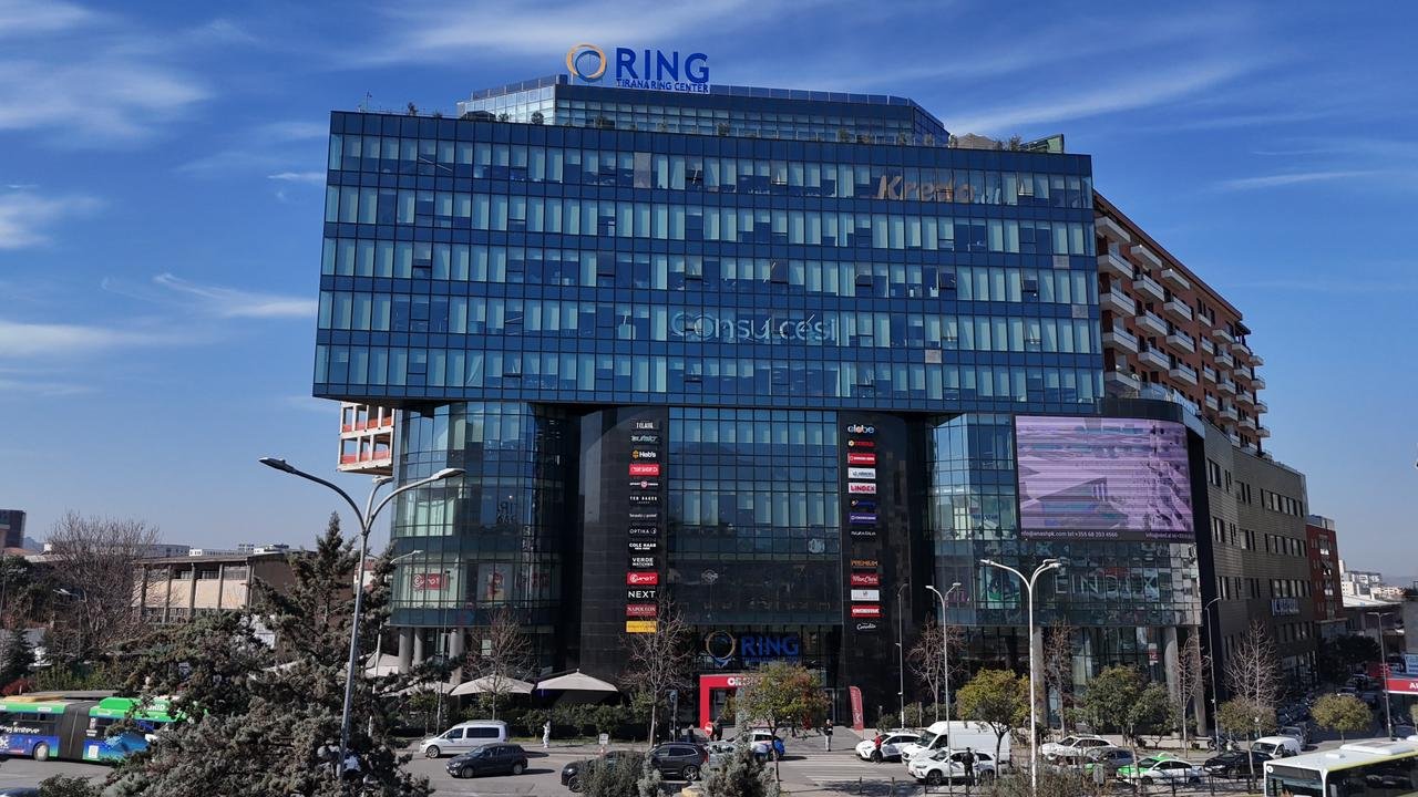 RING CENTER, JAPIM FOR RENT 770 M2!