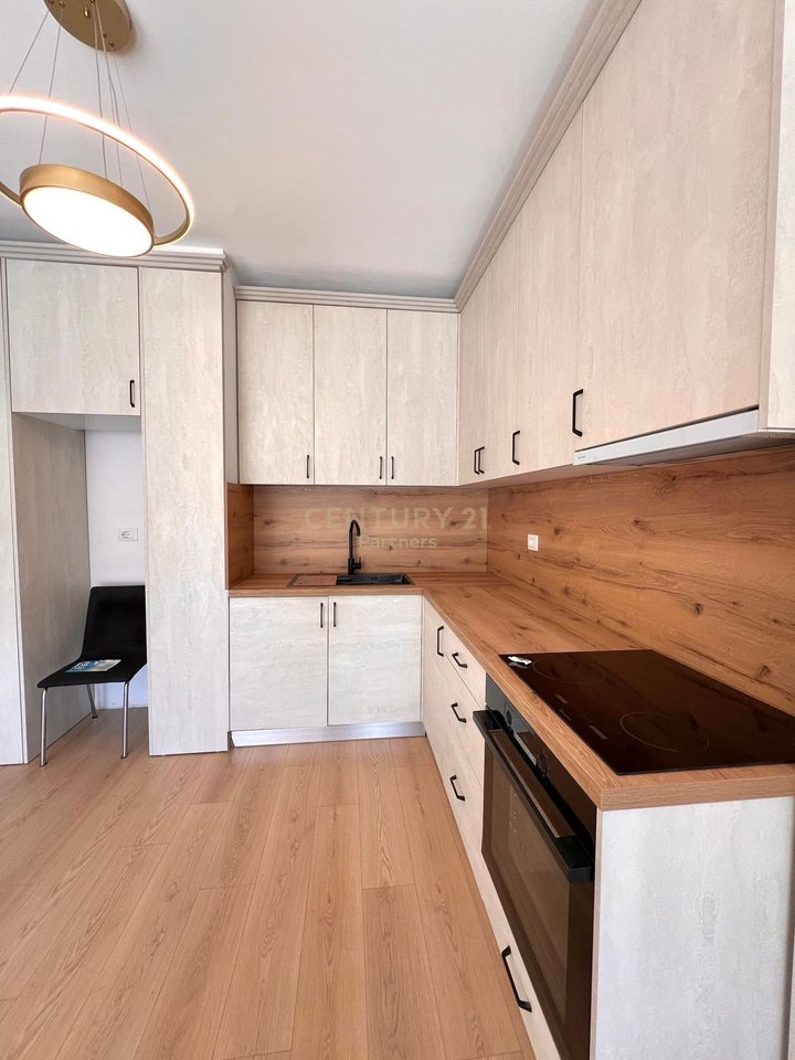 SHITET APARTAMENT 1+1 TEK RRUGA JORDAN MISJA –  AFER BULEVARDIT TE RI