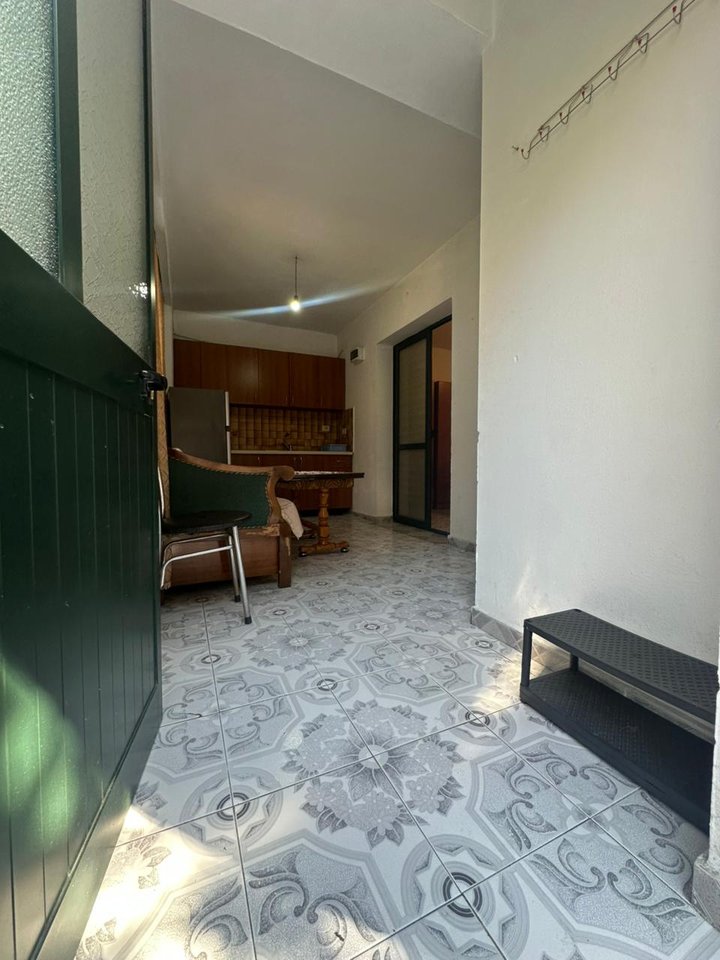 Apartament 1+1 Qira tek Ish Fusha e Aviacionit, Tiranë