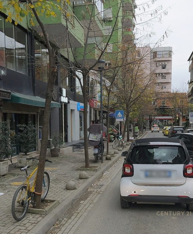 Jepet me qira ambient zyrash 2+1+2 – Rruga Brigada VIII