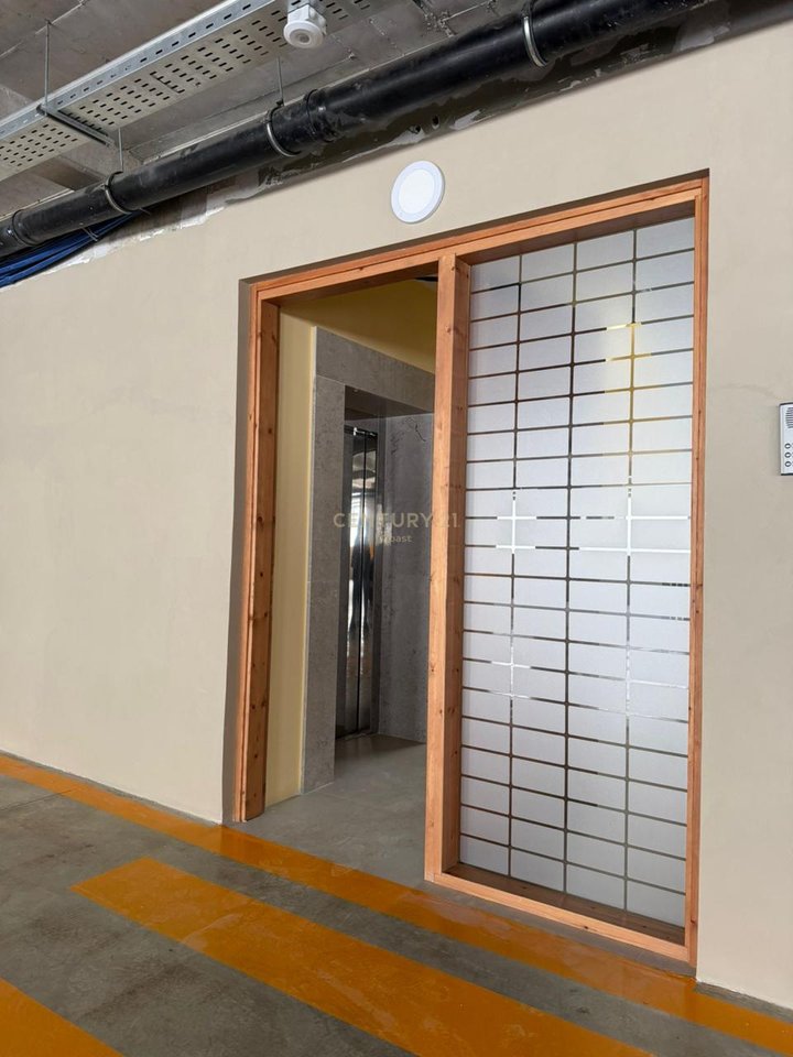 APARTAMENT 1+1 ME PAMJE DET NE SHITJE,VLORE