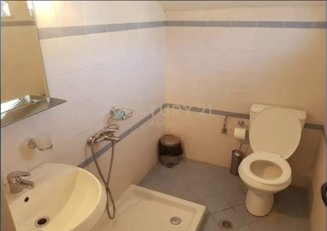 HOTEL ME QIRA NE SARANDE| 18 DHOMA