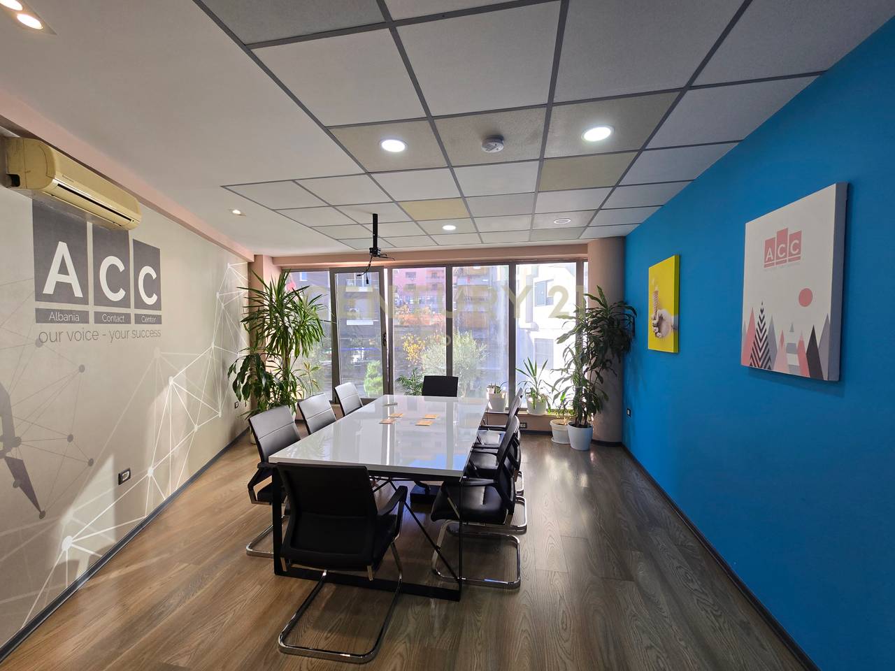 Ambient zyrash per qira ne hyrje te rruges se Dibres!