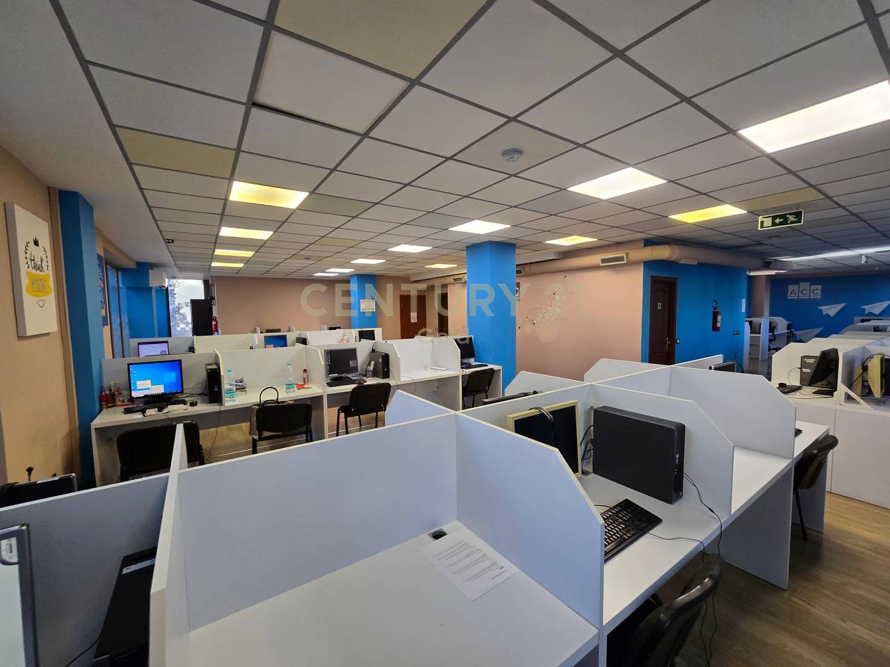 Ambient zyrash per qira ne hyrje te rruges se Dibres!