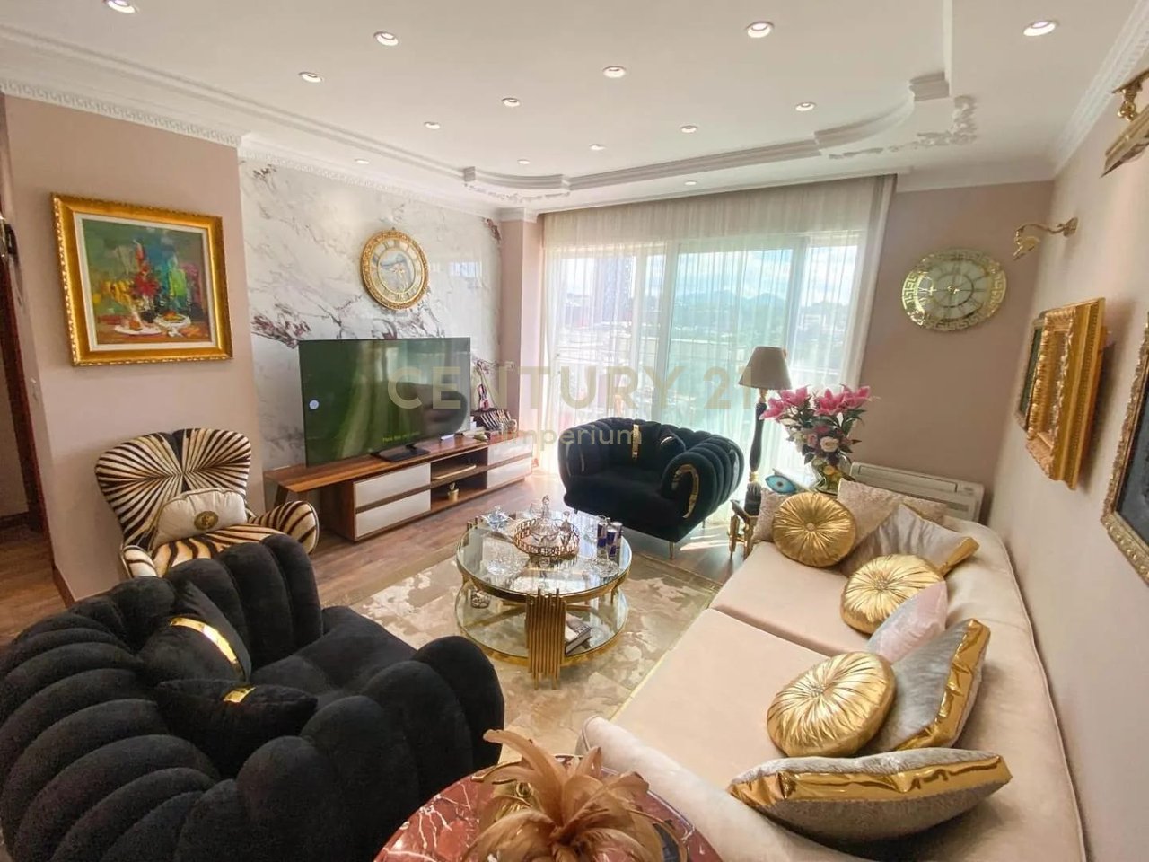 Apartment 3+1+2 balconies + separate wardrobes for rent in Bllok!