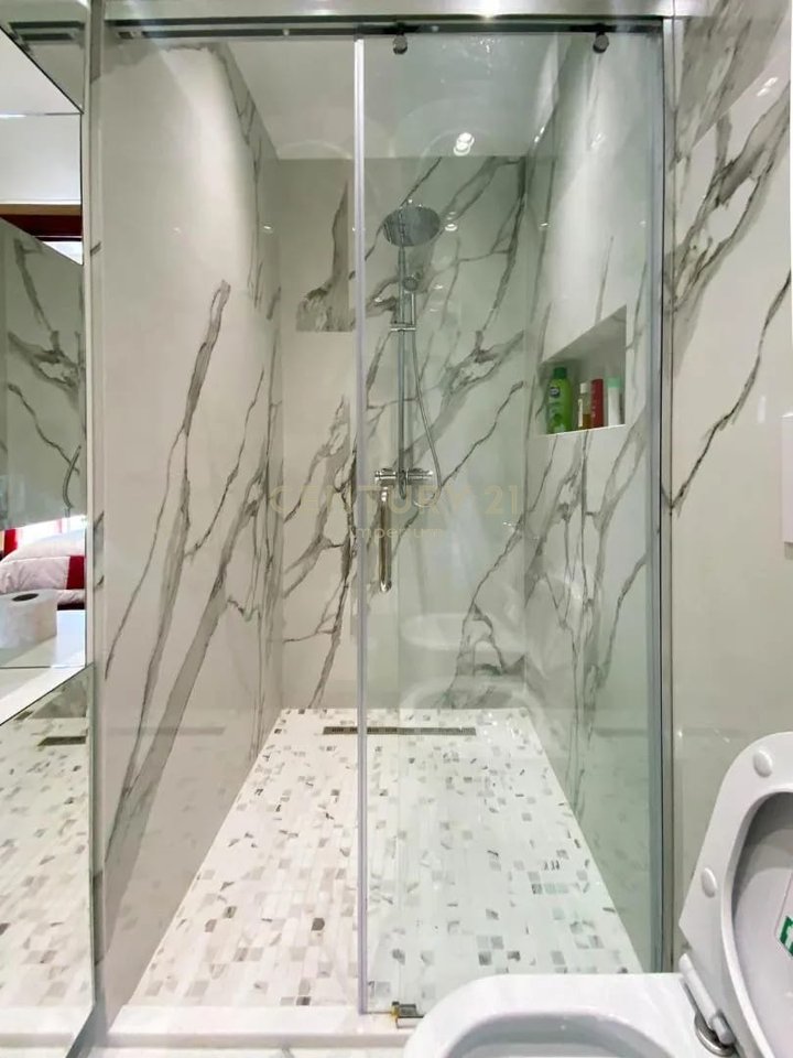 Apartment 3+1+2 balconies + separate wardrobes for rent in Bllok!