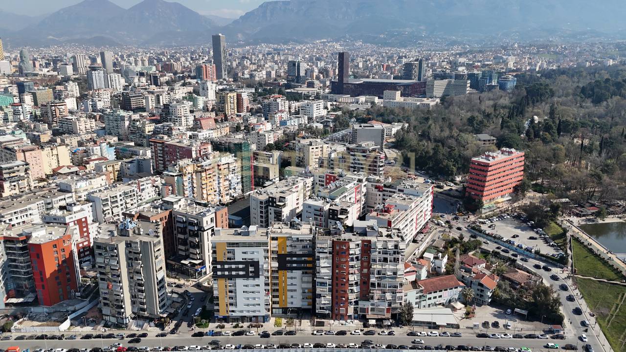 ESCLUSIVO APPARTAMENTO 2+1+2 IN VENDITA CON POSTO AUTO IN VIA KOSOVARËVE!