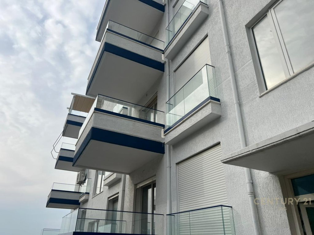 Apartament 2+1+2 per shitje tek Uji i Ftohte