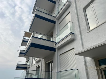 Apartament 2+1+2 per shitje tek Uji i Ftohte